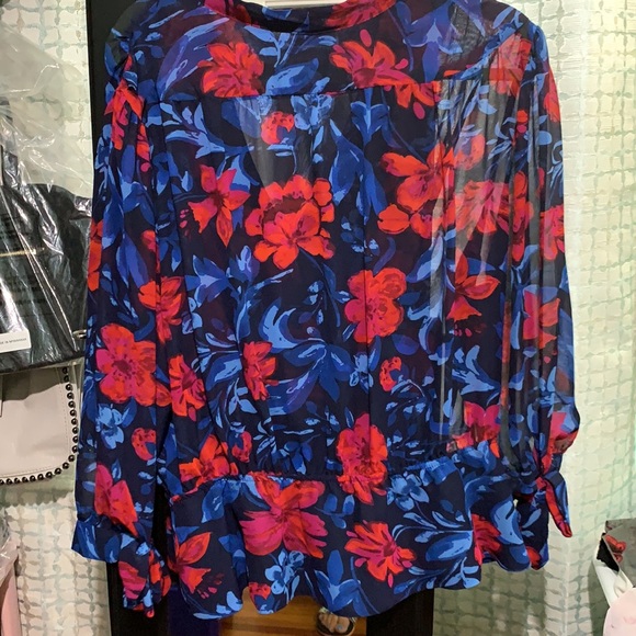 NY&C Eva Mendez Collection Floral Blouse - Picture 2 of 5